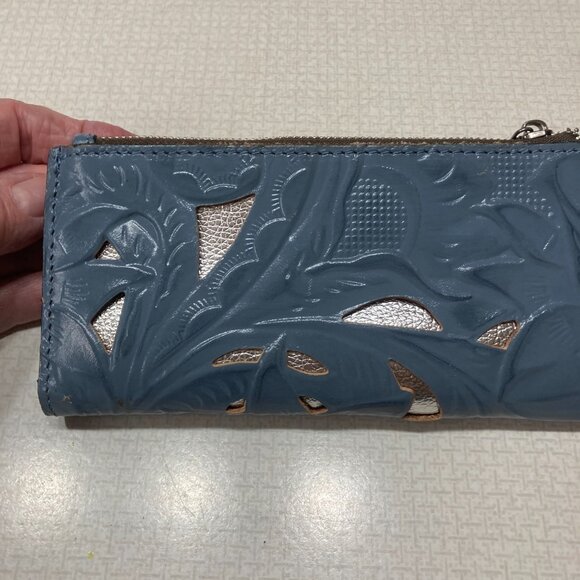 GUC Patricia Nash Blue Leather with Silver inlay Bifold Wallet - Picture 2 of 8